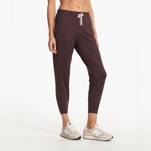 Vuori Women’s Performance Joggers Mahogany Heather Size S Long